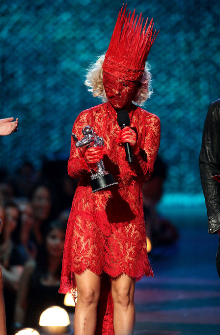 Lady-Gaga-nov2009_h09.jpg
